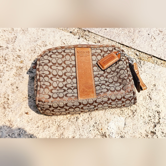 Vintage Coach Logo monogram Brown Leather Accent 5" X 8" Cosmetic Case Pouch - Picture 6 of 9